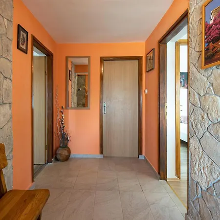 Lovely In Donji Zemunik Smrdelje