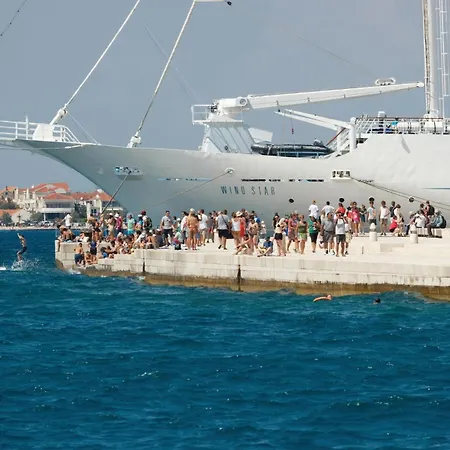 Prázdninový dům Lovely In Donji Zemunik Smrdelje