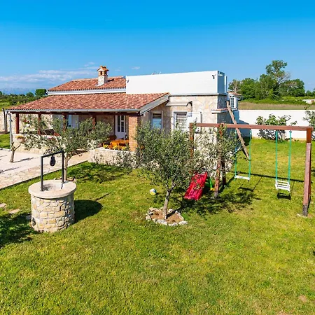 Lovely In Donji Zemunik Smrdelje