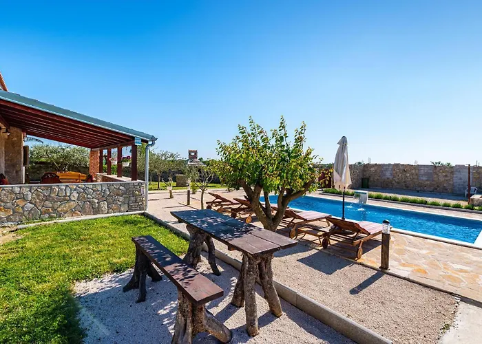 Lovely In Дом отдыха Donji Zemunik